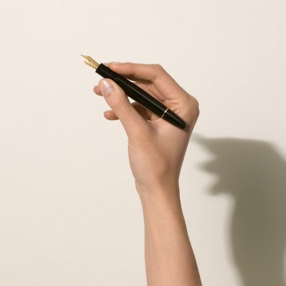 MONTBLANC Stilografica Meisterstück LeGrand calligraphy con pennino ricurvo